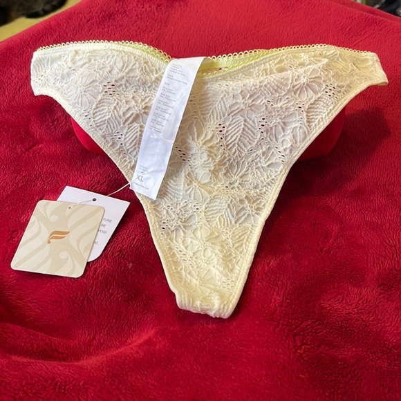 Fabletics Seamless Lace High Waist Thong NWT XL - Picture 2 of 13